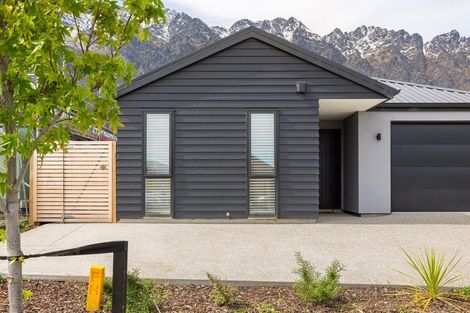 Photo of property in 9 Collie Road, Jacks Point, 9371