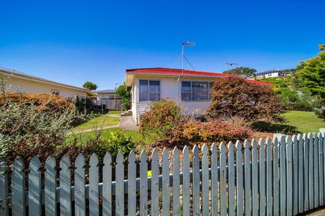 Photo of property in 4 Lydford Place, Spotswood, New Plymouth, 4310
