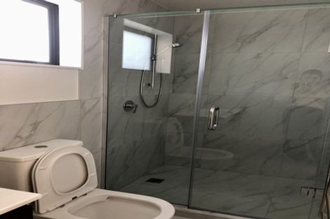 Photo of property in 8d Roys Road, Weymouth, Auckland, 2103