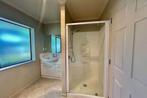 Photo of property in 16 Pitoitoi Avenue, Greenhithe, Auckland, 0632