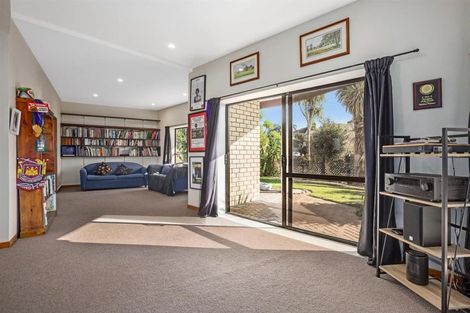 Photo of property in 27 Leeward Drive, Whitby, Porirua, 5024