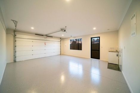 Photo of property in 104 Twin Parks Rise, Papakura, 2110