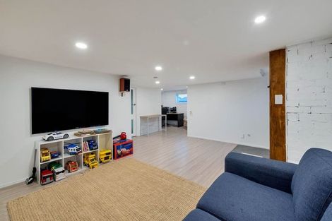 Photo of property in 10 Hamlet Place, Pukekohe, 2120