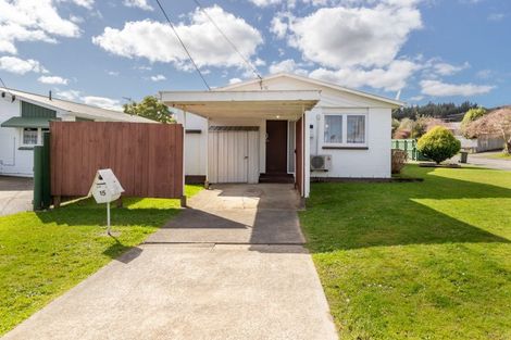 Photo of property in 15 Mangaroa Hill Road, Maoribank, Upper Hutt, 5018
