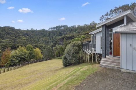 Photo of property in 1355 Old North Road, Helensville, 0875