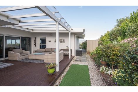 Photo of property in 23 Katania Heights, Brightwater, 7022