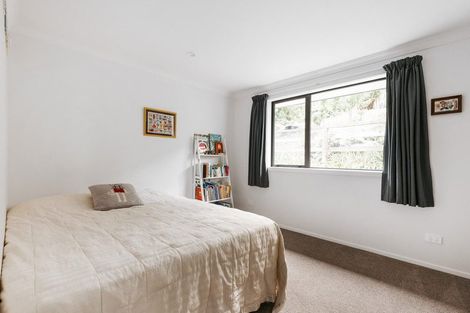 Photo of property in 18 Moira Close, Welcome Bay, Tauranga, 3175