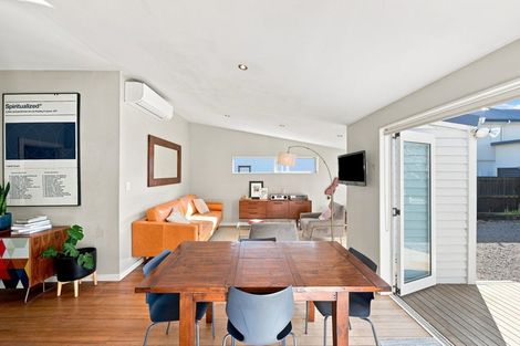 Photo of property in 216 Springfield Road, St Albans, Christchurch, 8014