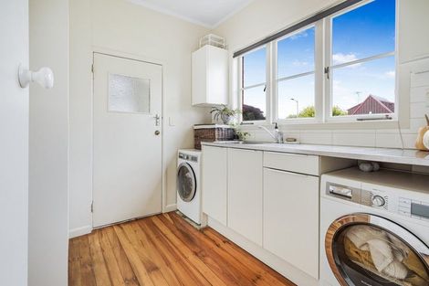 Photo of property in 15 Tamihana Avenue, Fairfield, Hamilton, 3214