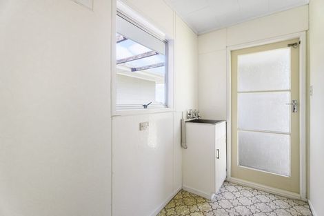 Photo of property in 35 Cedar Terrace, Stanmore Bay, Whangaparaoa, 0932