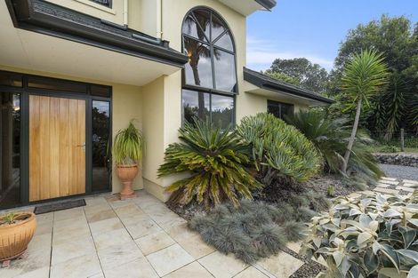 Photo of property in 28 Skudders Beach Road, Kerikeri, 0294