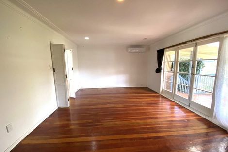 Photo of property in 10 Ribblesdale Road, Henderson, Auckland, 0612