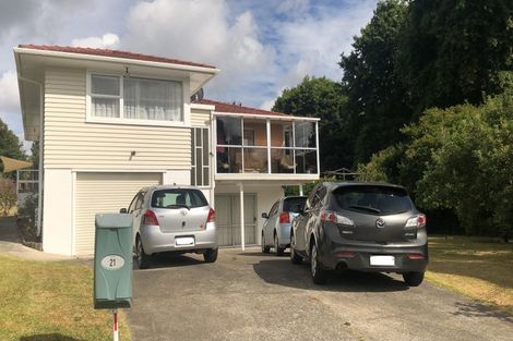 Photo of property in 21 Battle Place, Glenfield, Auckland, 0629