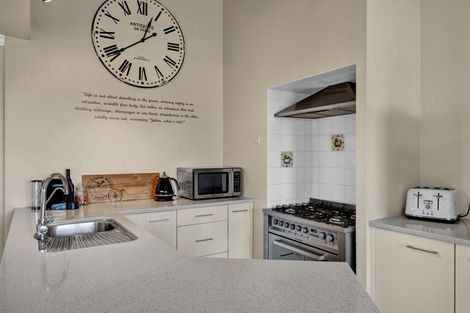 Photo of property in 59 Gladstone Street, Hawera, 4610