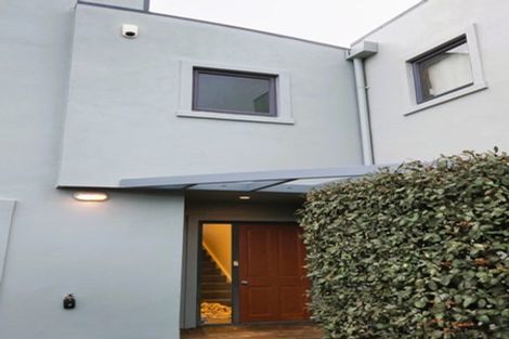 Photo of property in 14 Marina View, Paremata, Porirua, 5026