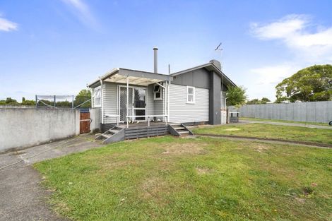 Photo of property in 13 Flower Street, Bulls, 4818