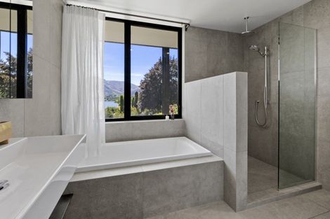 Photo of property in 27 Arrowtn-lke Hayes Road, Lake Hayes, Queenstown, 9371