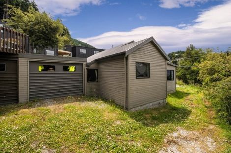 Photo of property in 43a Arawata Terrace, Fernhill, Queenstown, 9300