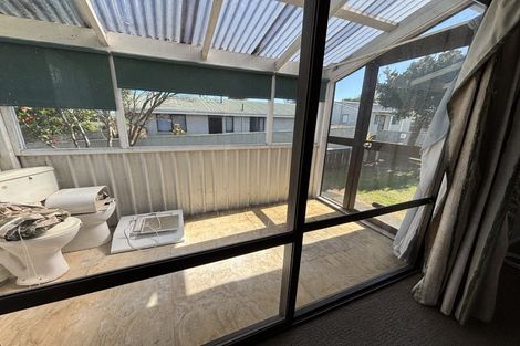 Photo of property in 12 Douglas Street, Levin, 5510