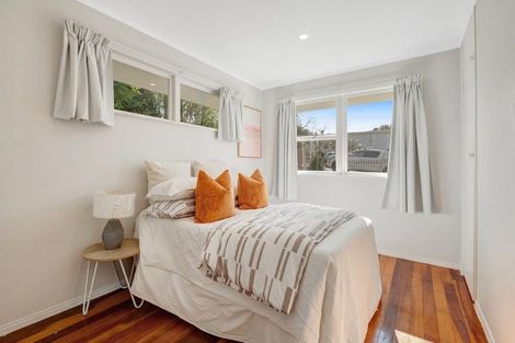 Photo of property in 3 Gladys Avenue, Glenfield, Auckland, 0629