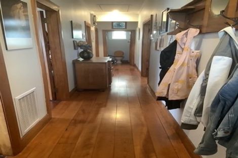 Photo of property in 7 York Street, Moera, Lower Hutt, 5010