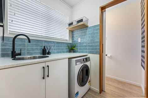 Photo of property in 28 Wickliffe Street, Mosgiel, 9024