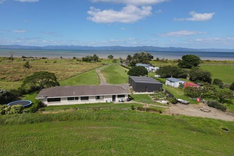 Photo of property in 1337 East Coast Road, Whakatiwai, Pokeno, 2473