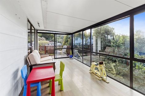 Photo of property in 9 Brasenose Place, Tawa, Wellington, 5028