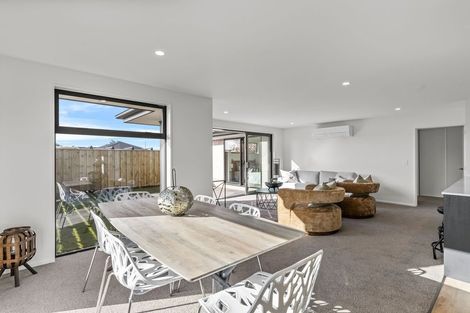 Photo of property in 16 Eccles Place, Halswell, Christchurch, 8025