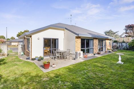 Photo of property in 18 Sunburst Court, Paraparaumu Beach, Paraparaumu, 5032