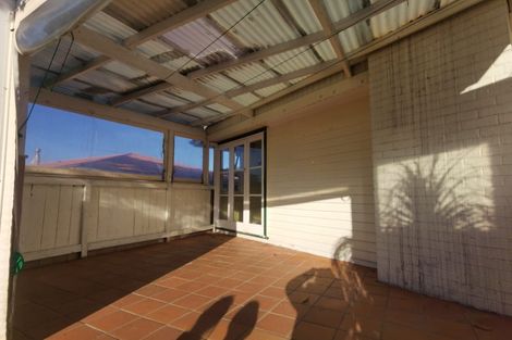 Photo of property in 27 Portadown Avenue, Pakuranga Heights, Auckland, 2010