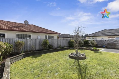 Photo of property in 35 Woodland Mews, Wainuiomata, Lower Hutt, 5014