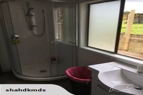 Photo of property in 21 Sispara Place, Beach Haven, Auckland, 0626