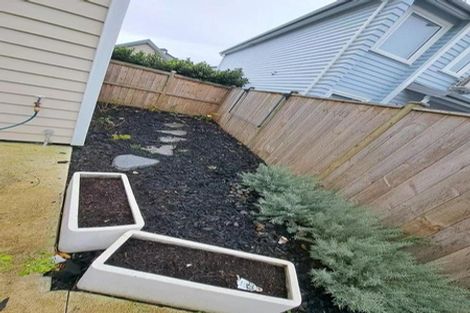 Photo of property in 17 Warbler Crescent, Papakura, 2110