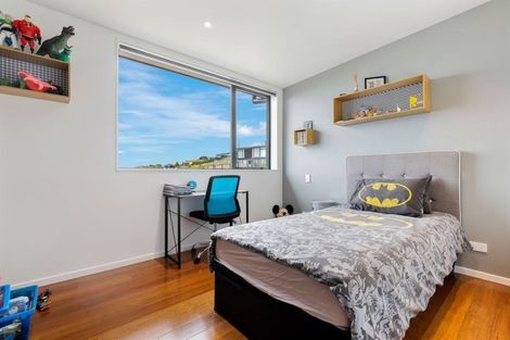 Photo of property in 6 Whiterock Lane, Richmond Hill, Christchurch, 8081