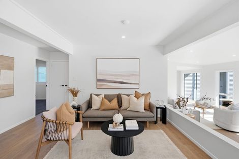 Photo of property in 42a Old Lake Road, Narrow Neck, Auckland, 0624