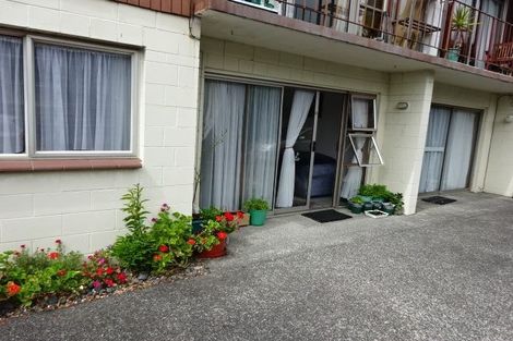 Photo of property in 5/767 Beach Road, Browns Bay, Auckland, 0630