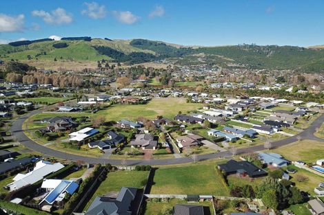 Photo of property in 68 Montgomery Crescent, Kinloch, Taupo, 3377
