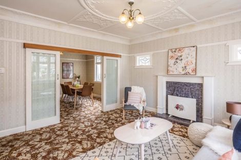 Photo of property in 202 The Parade, Island Bay, Wellington, 6023