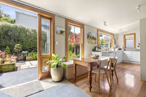 Photo of property in 12 Palm Grove, Berhampore, Wellington, 6023