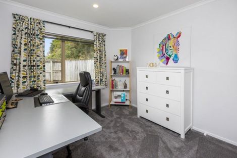 Photo of property in 33 Evergreen Crescent, Trentham, Upper Hutt, 5018