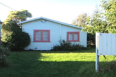 Photo of property in 6 Kapiti Lane, Otaki Beach, Otaki, 5512