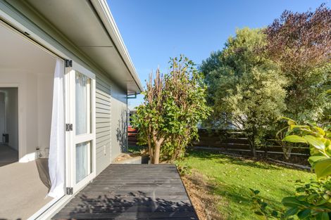 Photo of property in 24 Holdsworth Avenue, Milson, Palmerston North, 4414