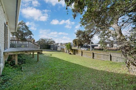 Photo of property in 25 Sharland Avenue, Manurewa, Auckland, 2102