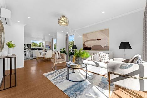 Photo of property in 20 Finn Place, Totara Vale, Auckland, 0629