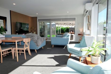 Photo of property in 5 Mahia Lane, Waikanae, 5036