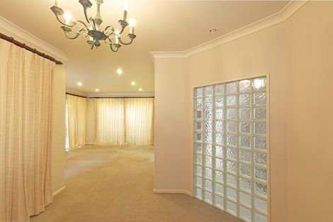 Photo of property in 5 Quedley Court, Eastern Beach, Auckland, 2012