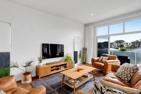 Photo of property in 73 Hine Street, New Plymouth, 4310