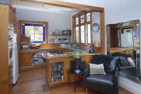 Photo of property in 18 Saint Davids Street, Lyttelton, 8082