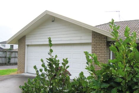 Photo of property in 1/236 Cascades Road, Botany Downs, Auckland, 2010